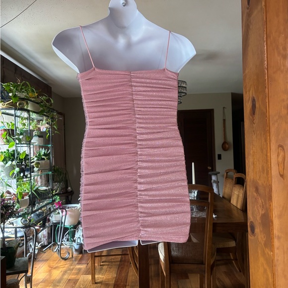 Women’s Elegant Pink Ruched Bodycon Dress Size Small Going Out Cocktail Dress - Picture 3 of 4